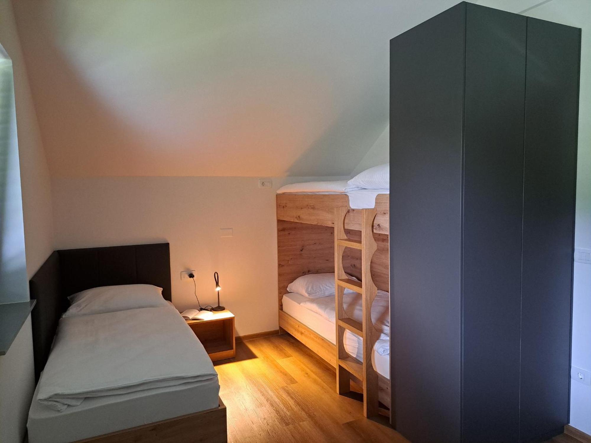 S&B'S Retreat Apartment Godovic Ngoại thất bức ảnh