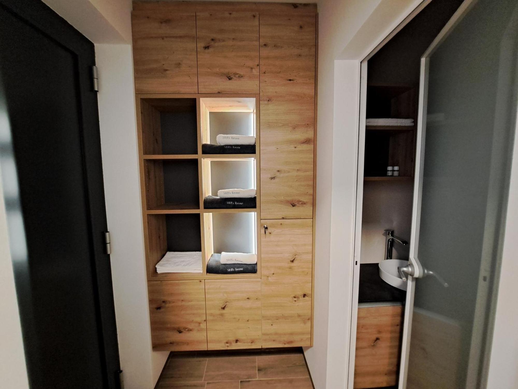 S&B'S Retreat Apartment Godovic Ngoại thất bức ảnh