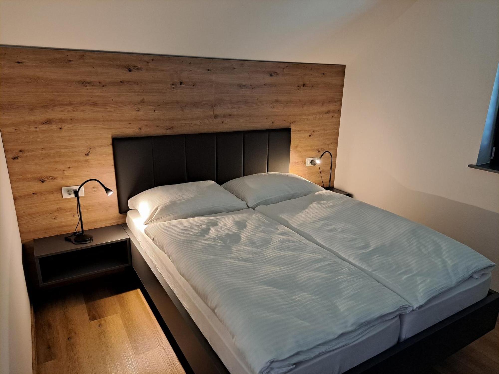 S&B'S Retreat Apartment Godovic Ngoại thất bức ảnh
