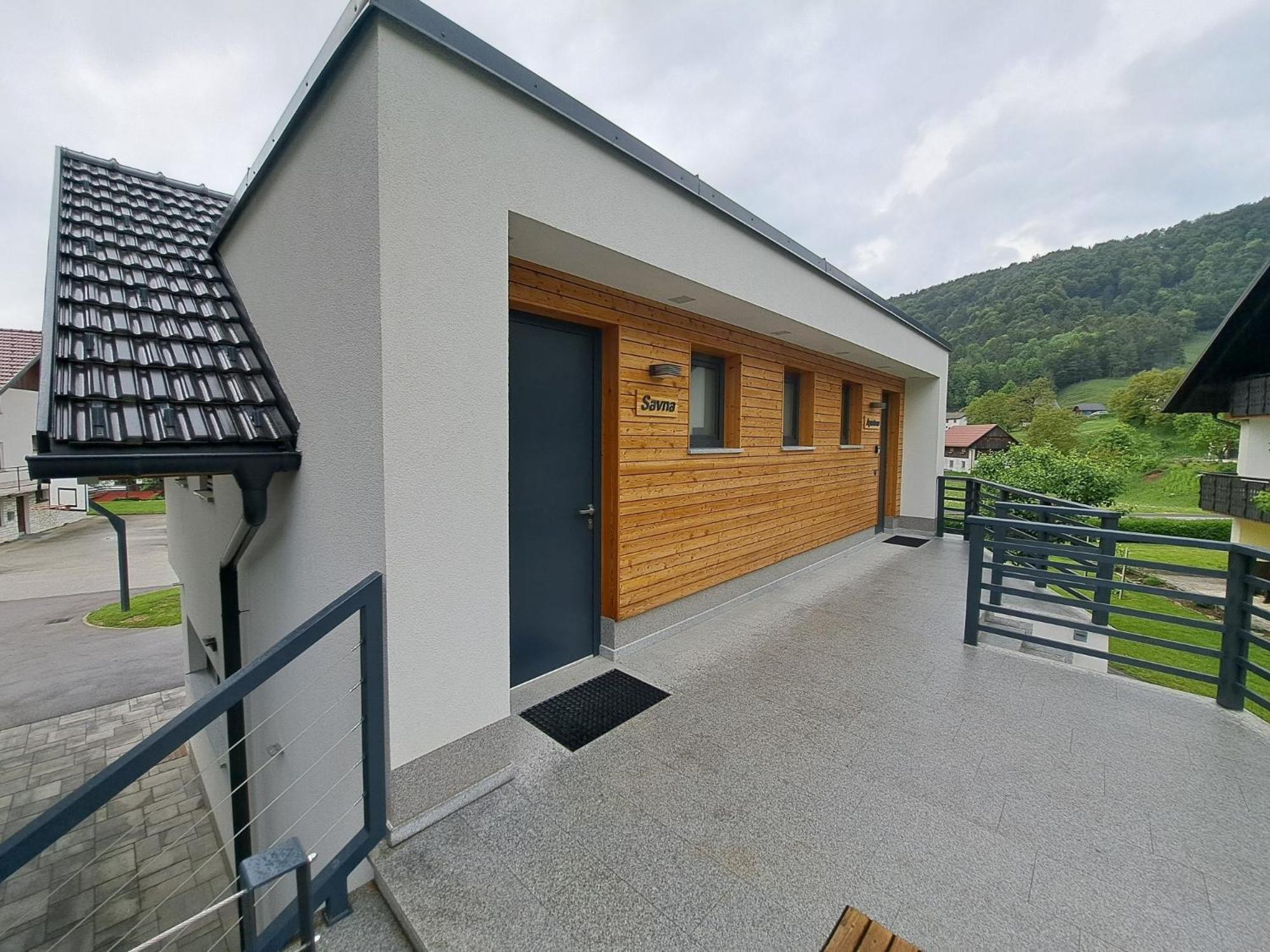 S&B'S Retreat Apartment Godovic Ngoại thất bức ảnh