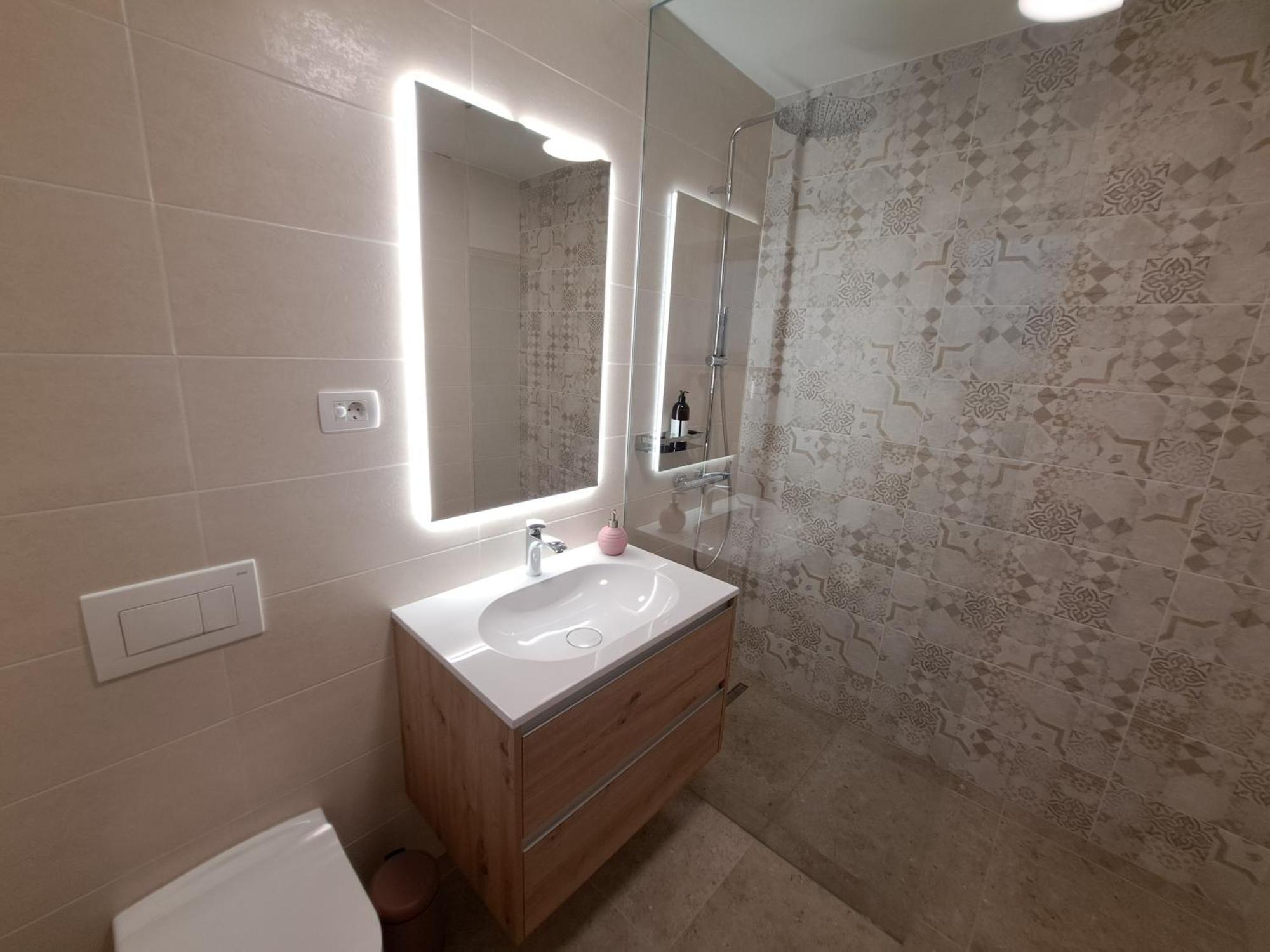 S&B'S Retreat Apartment Godovic Ngoại thất bức ảnh